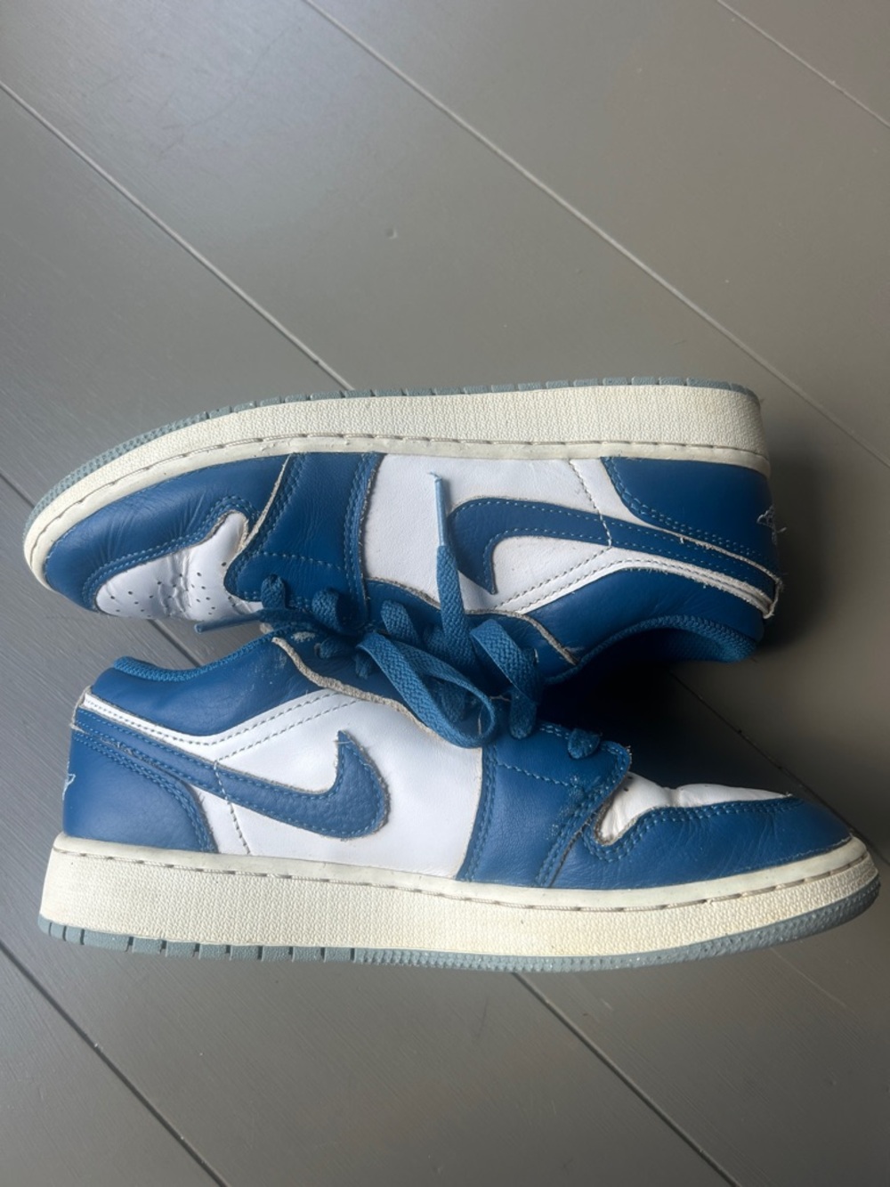 Jordan low sneakers